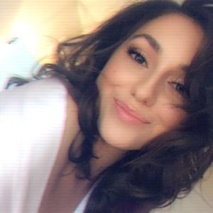 Meet your Posher, Alicia